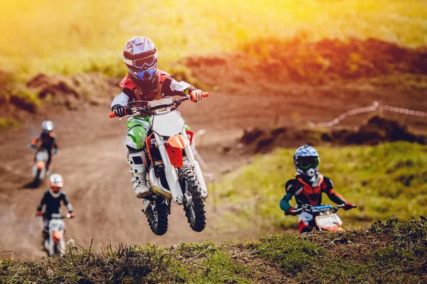 Motocycle participates in motocross — Stock Photo, Image