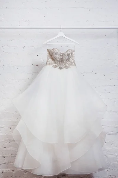 白色婚纱 — 图库照片