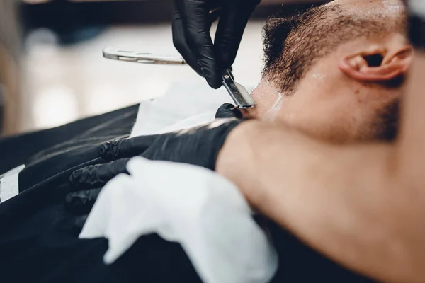 Negozio di barbiere per uomo — Foto Stock