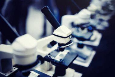 Mikroskoplar, arka plan bulanık