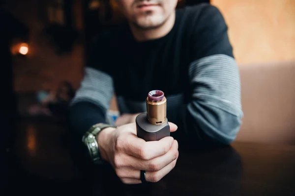 Fume homme vape — Photo