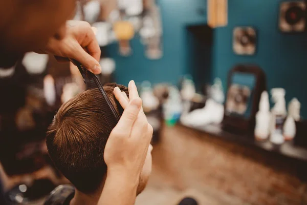 Kapper voor mannen. — Stockfoto