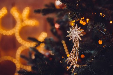 Hediyeli Noel ağacı