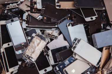 kırık panelleri ve iPhone ekranlar