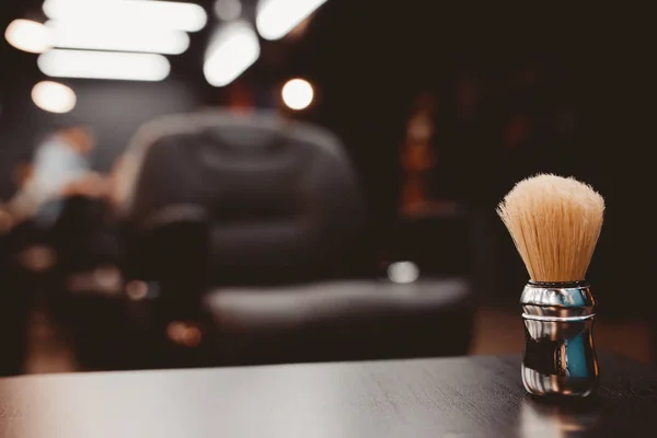 Щетка для бритья бороды вместе с миской — стоковое фото
