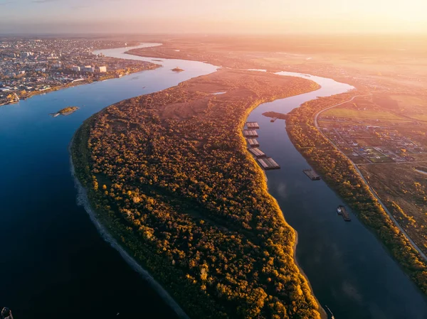 Panoramik şehir sonbahar, Tom nehir Tomsk. — Stok fotoğraf