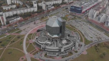 Milli Kütüphane Belarus'taki ana evrensel bilimsel hava olduğunu.