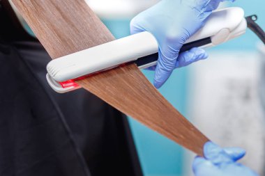 Keratin kurtarma ve profesyonel ultrasonik demir aracı ile tedavi