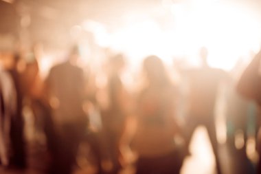 Bulanık arka plan müzik kokteyl gece parti insanlar