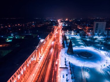 Tomsk nigth aydınlatma cityscape Sibirya, Rusya Federasyonu. Tom Nehri
