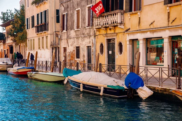 Venecia, ITALIA Gran Canal, día soleado . — Foto de Stock