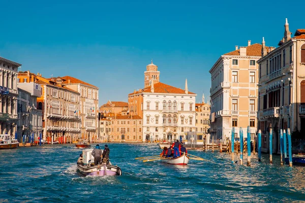 Венеция, Большой канал Италии, солнечный день . — стоковое фото
