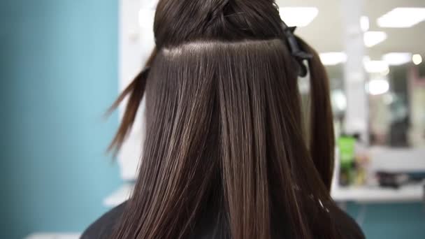 Cuidado del cabello enfermo, cortado y saludable alisado. Antes y después del tratamiento — Vídeo de stock