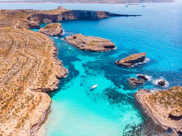 Берег Панорама Синя Лагуна Коміно Мальта. Вид з повітря — стокове фото
