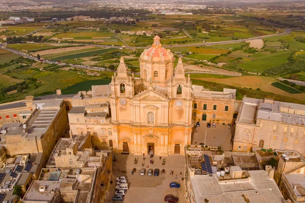 Mdina Katedrali 'nin eski kalesi, Malta. Havadan üst görünüm — Stok fotoğraf