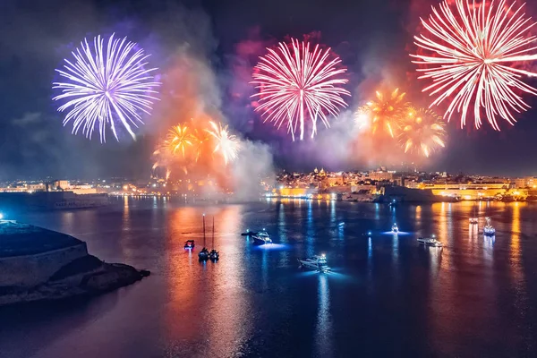 Festival of fireworks in Valletta, Malta Travel concept — Stock Photo, Image