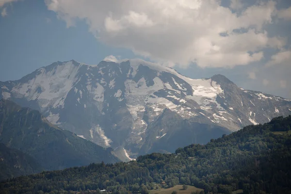 Kış Alp dağı manzarası — Stok fotoğraf