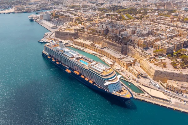 Порт круизных лайнеров Валлетта, Мальта. Фото с воздуха — стоковое фото