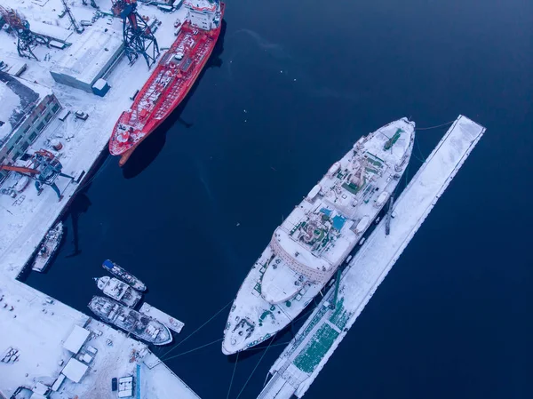 Murmansk, russland - 2. Februar 2019: lenin ist ein sowjetischer atombetriebener Eisbrecher. 1957 vom Stapel gelaufen, war es sowohl das weltweit erste Oberflächenschiff — Stockfoto