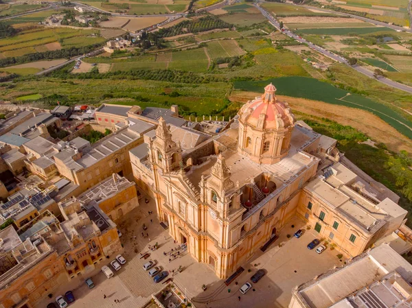 Mdina Katedrali 'nin eski kalesi, Malta. Havadan üst görünüm — Stok fotoğraf
