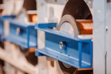 Bakır kablo üretimi, fabrikada bronz kablo.