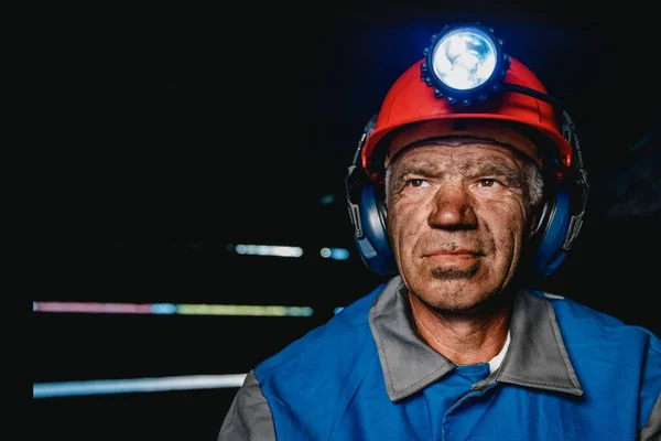 Miner after working on coal mine. Concept industrial engineer — Stock Photo, Image