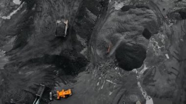 Açık maden ocağı, kömür endüstrisi, üst hava manzarası.