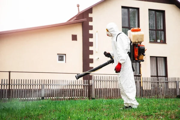 Disinfection public garden plot by cleaning service, surface treatment from coronavirus Infection prevention and control of epidemic — Stock Photo, Image