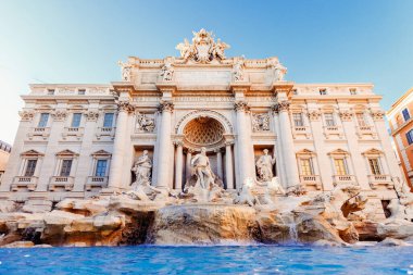 Trevi Fountain Günbatımı Barok mimarisi ve Roma 'nın simgesi