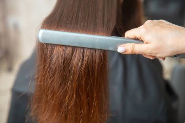 Keratin, profesyonel ultrasonik demir aletli saç ve protein arıtma kiti. Kaplıcayı düzleştir