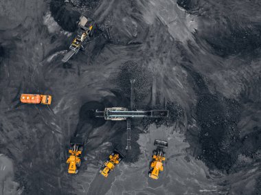 Açık maden ocağı, kömür endüstrisi, üst hava manzarası.