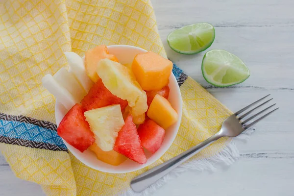 Tabak sağlıklı taze meyve salatası, Meksika snack