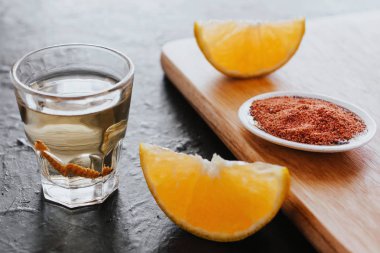 Mezcal vurdu biber tuz ve agav solucan, Meksika Meksika içki ile
