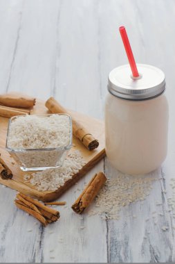 Horchata pirinç ve tarçın ile Meksika, Meksika içki yapılan bir içki olduğunu