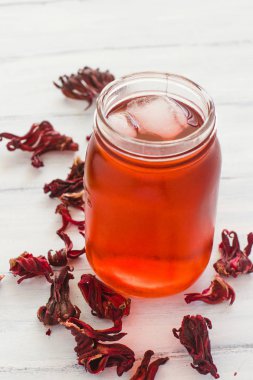 Agua de Jamaica, roselle mocktail içki, Meksika'da yaz Içecek