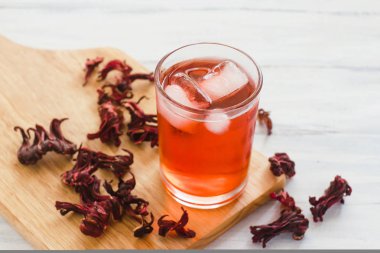 Agua de Jamaica, roselle mocktail içki, Meksika'da yaz Içecek