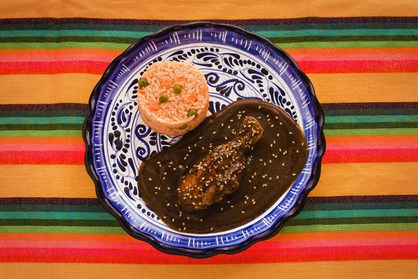 Mole Poblano Con Pollo Arroz Comida Mexicana Puebla México —  Fotos de Stock