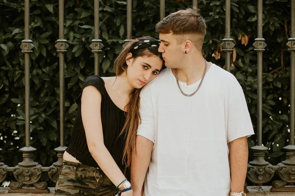 Mladý Pár Teenageři Mají Vztah Obtíží — Stock fotografie