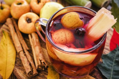 Ponche navidad Meksika, Meksika meyve punch geleneksel Noel için sıcak.