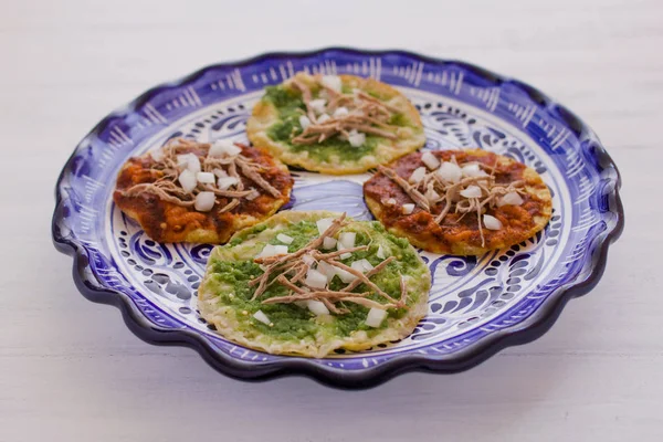 Chalupas Poblanas Comida Mexicana Puebla México Sobre Fondo Blanco — Foto de Stock