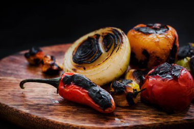 Meksika Meksika sosu baharatlı yiyecek için yanmış chilies