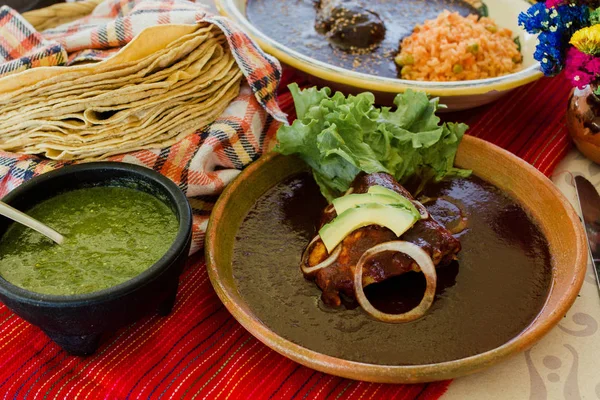 Adobo meksykański Mole, pikantne jedzenie w Meksyku — Zdjęcie stockowe