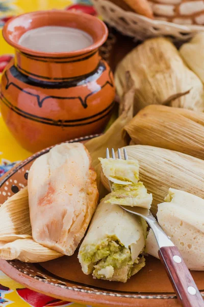Мексиканские Тамале Подавали Кукурузное Тесто Пряную Пищу Мексике — стоковое фото