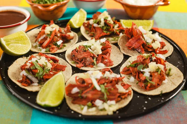 Tacos al pastor, taco mexicano, comida de rua na cidade do méxico — Fotografia de Stock