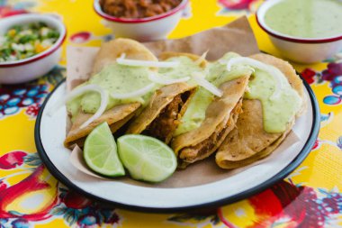 Tacos de canasta Mexico city geleneksel Meksika gıda