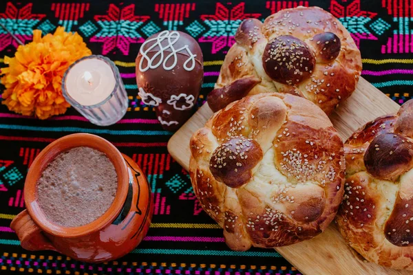 Panorera de muerto, mexikanskt sött bröd i dag av den döda berömmen i Mexico — Stockfoto