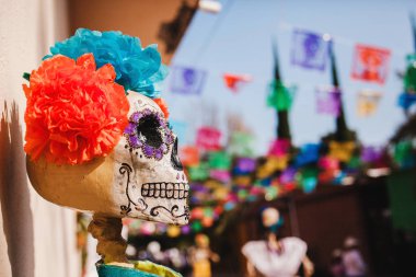 Dia de los Muertos için Meksikalı Catrina, Meksika 'da Ölüm Günü' nde sergilendi.