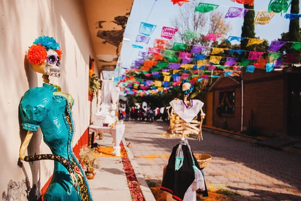 Catrina Mexicana por el Día de los Muertos, expuesta durante la celebración del Día de los Muertos en México —  Fotos de Stock