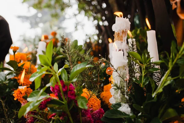 Dia de los Muertos Mexico, fiori di cempasuchil per giorno dei morti, cimitero del Messico — Foto Stock