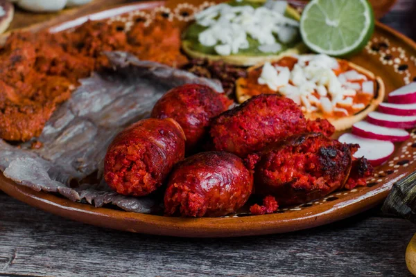 Chorizo Pikantne Mięso Jest Grillowany Meksykański Grill Oaxaca Meksykańskie Kiełbasy — Zdjęcie stockowe